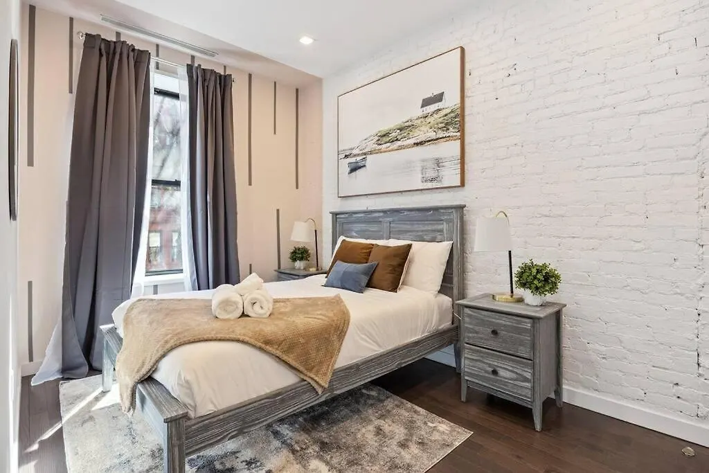 Apartment Swj Btm G, 1 And 2 - Save On 2Day+ Stays_6Br Triplex New York